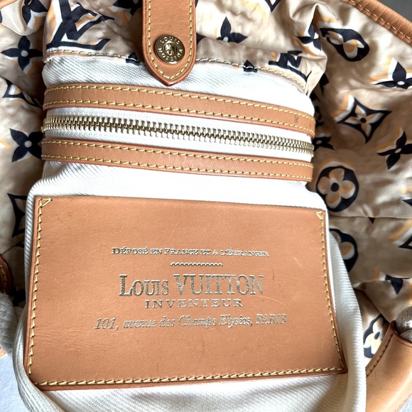 Authentic Louis Vuitton Monogram limited Edition Bulled MM - Picture 13 of 14